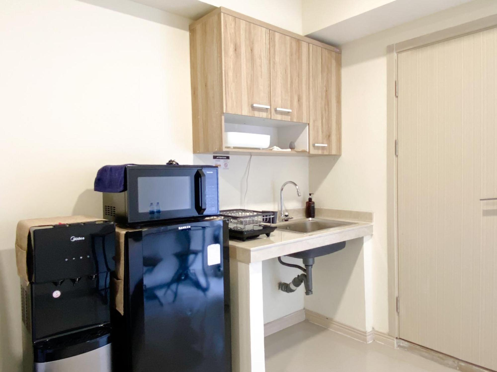 Best Choice And Tidy Studio Meikarta Apartment By Travelio Cikarang Exteriör bild